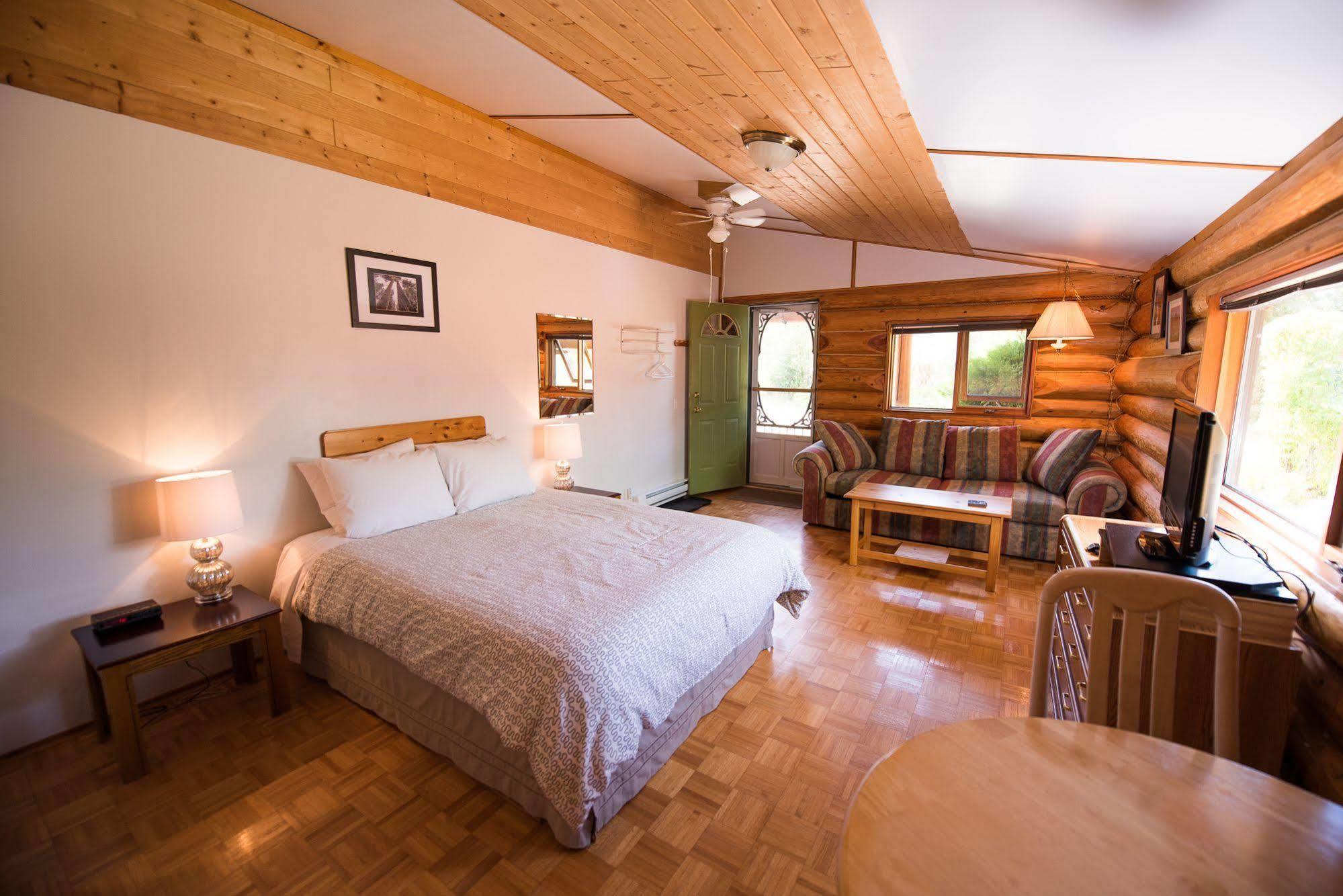 Cedar Haven Cabins And Resort Clearwater Eksteriør bilde