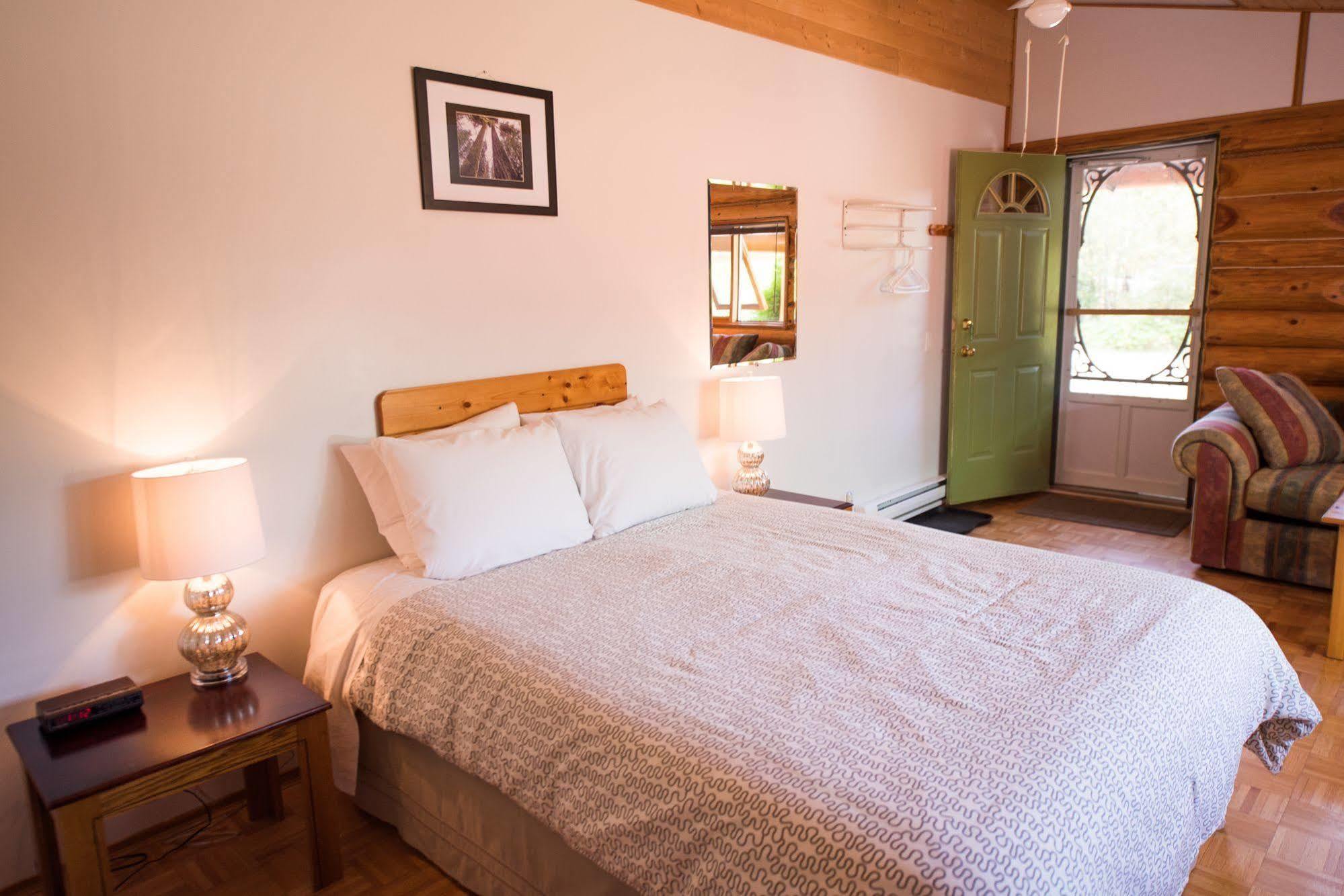Cedar Haven Cabins And Resort Clearwater Eksteriør bilde